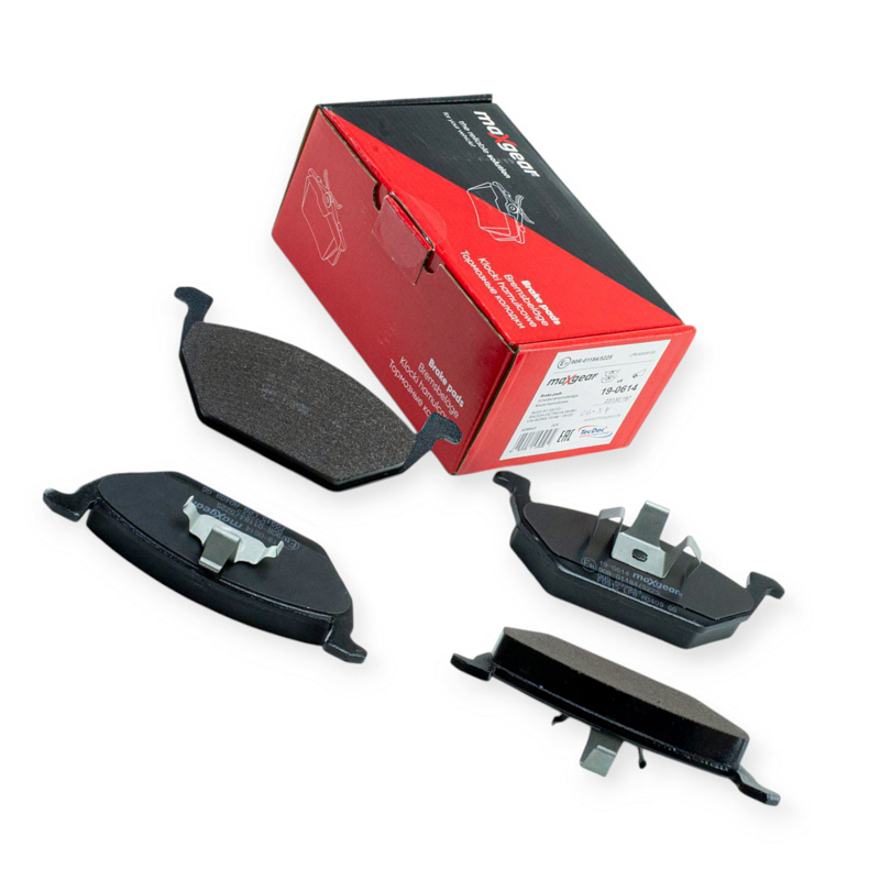 Колодки тормозные Volkswagen Golf IV, Skoda Oktavia 1.6, Fabia I (1999-2008) передние (без датчика) MAXGEAR